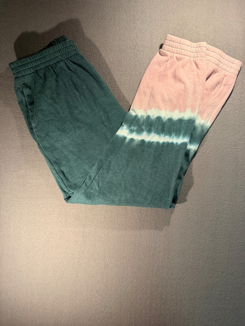 PINK Victoria's Secret Tie-Dye Jogger Sweatpants Medium